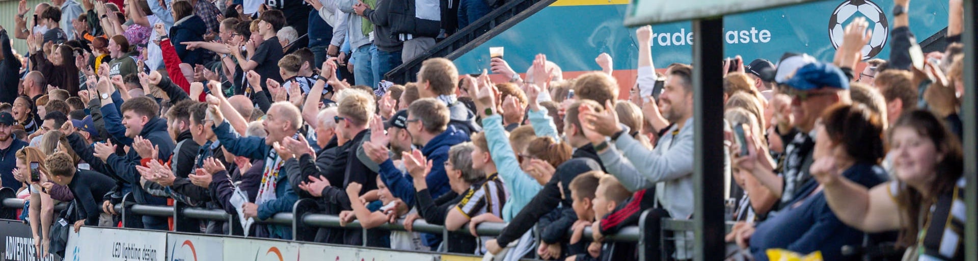 Round Signs Highway Code Grimsby Town FA Cup 1st Round | The Emirates FA Cup 1st Round ...